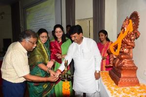 गोरखपुर : महिला सशक्तिकरण पर दिया राज्यमंत्री ने जोर, कौशल विकास की समझाई एहमियत