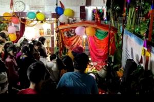 श्रीकृष्ण जन्माष्टमी : रिमझिम फुहारों के बीच भक्तों ने मनाया कान्हा का जन्मोत्सव,मंदिरों से लेकर घरों तक में सजी झांकी