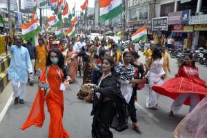 गोरखपुर : तिरंगा यात्रा निकाल थर्ड जेंडर ने लोगों में भरा देशभक्ति का जोश