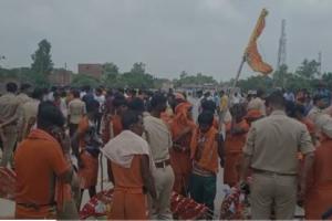 शाहजहांपुर: नेशनल हाइवे पर हादसा, कांवड़ियों ने किया हंगामा, लगाया जाम