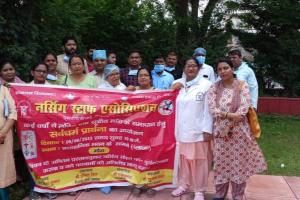 लखनऊ : मांगों को लेकर पीजीआई नर्सों ने की आम सभा, पुलिस की मौजूदगी पर जताई नाराजगी