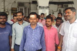 लखनऊ: नगर निगम में ठेका कर्मचारियों को नहीं मिला सात माह से वेतन, तंगहाली में जिंदगी गुजारने को मजबूर
