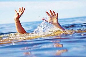 वाराणसी : नहाते हुए गंगा नदी में दो युवक डूबे, तलाश में जुटी पुलिस