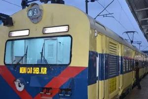 अलीगढ़ : रेल यात्रियों को मिली राहत, अलीगढ़-दिल्ली के लिए चलने लगी ईएमयू