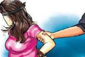 लखनऊ : घर में घुसकर दलित युवती को दुष्कर्म की दी धमकी