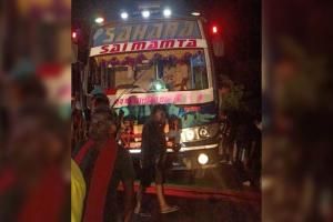 बाराबंकी में बड़ा सड़क हादसा: ट्रक ने खड़ी बस को मारी टक्कर, चार लोगों की मौत