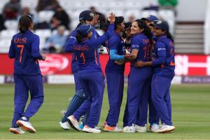 IND W vs ENG W : हरमनप्रीत कौर और रेणुका सिंह चमकी, भारत ने 23 साल बाद इंग्लैंड में जीती वनडे श्रृंखला