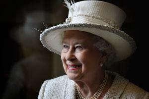 Queen Elizabeth II: दुनियाभर के दिग्गज नेताओं की बजाय इस बार लोगों की निगाहें महारानी पर टिकी