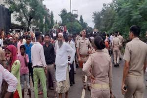 बिजनौर: तेज रफ्तार कार पलटने से छात्र की मौत, दो घायल