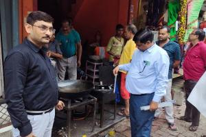हरदोई: खाद्य टीम ने शहर में दूसरे दिन भी चलाया अभियान, लिया नमूना