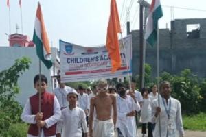 हल्द्वानी: गांधी जयंती पर बच्चों ने निकाली ‘सेवा से स्वच्छा तक’ जागरूकता रैली