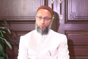 Video: ‘हिजाब पहनने का हुक्म अल्लाह ने दिया’, ओवैसी ने HC के फैसले को गलत बताया
