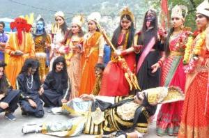 नैनीताल: भव्य शोभायात्रा के बाद नम आंखों से दी मां दुर्गा को विदाई
