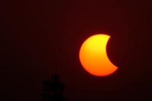 Surya Grahan 2022: समाप्त हुआ सूर्य ग्रहण, अब 8 नवंबर को होगा साल का आखिरी चंद्र ग्रहण