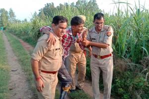 रामपुर: लूट करने वाला पुलिस मुठभेड में गिरफ्तार, पैर में लगी गोली