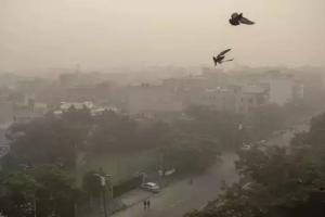 लखनऊ: आतिशबाजी से बिगड़ी हवा की सेहत, गाजियाबाद सबसे प्रदूषित