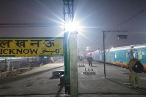 लखनऊ: छठ पूजा पर सफर में राहत देंगी स्पेशल ट्रेन, जानिये क्या है समय सारिणी