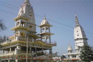 मेरठ: सूर्यग्रहण समाप्ति पर मंदिरों का हुआ शुद्धिकरण