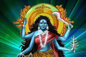 नवरात्रि के सातवें दिन होती है मां कालरात्रि की पूजा, जानें विधि, मंत्र, भोग, आरती, महत्व और शुभ मुहूर्त