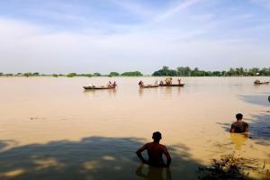गोरखपुर: राप्ती नदी में नाव पलटने से दो की मौत