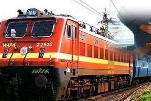 बरेली: तीन दिन में जंक्शन के टिकट चेकिंग स्टाफ की बढ़ी कार्रवाई, 2455 रेल यात्रियों से वसूला 14.44 लाख किराया और जुर्माना