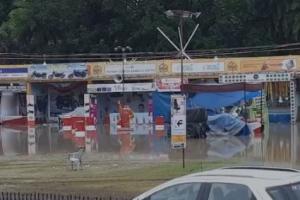 बरेली: रोटरी क्लब मेले पर बारिश का खतरा, व्यवस्थाओं में लगे पदाधिकारी