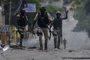 हैती में पुलिस ने प्रदर्शन के दौरान पत्रकारों पर चलाई गोलियां, एक की मौत