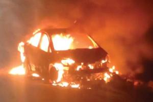 आगरा: चलती कार में लगी आग, चालक ने कूदकर बचाई जान