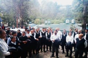 नैनीताल: जिला बार के अधिवक्ताओं ने बैंड व कोट उतारकर जताया विरोध