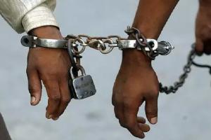 बुलंदशहर: पुलिस मुठभेड़ में अवैध असलहे के साथ दो बदमाश गिरफ्तार