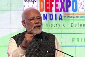 DefExpo-2022: हथियारों के सबसे बड़े शो में PM Modi, मेक इन इंडिया का दिखेगा दम… हर दुश्मन होगा बेदम