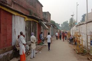 अयोध्या: व्यापारियों का चढ़ा पारा, रामगुलेगा बाजार की बंद