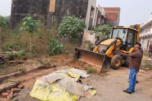 बरेली: अवैध निर्माण को लेकर बीडीए ने चलाया बुलडोजर, कॉलोनी को किया ध्वस्त