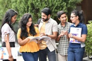 महाराष्ट्र: कॉलेजों में प्रवेश पाने के इच्छुक छात्रों के लिए मतदाता पंजीकरण अनिवार्य करेगी सरकार