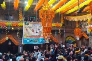 मथुरा: बांके बिहारी लाल के प्राकट्योत्सव पर कान्हा की नगरी में उत्सव का माहौल,  धार्मिक अनुष्ठानों की मची धूम 