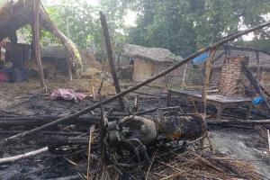 सुल्तानपुर: अज्ञात कारणों से छप्पर में लगी आग, हजारों का हुआ नुकसान