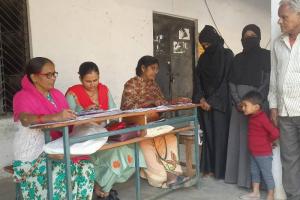 अयोध्या: चुनाव आयोग के आदेशों की उड़ रहीं धज्जियां, नहीं फीड हो रहा मतदाता फार्म का डाटा 