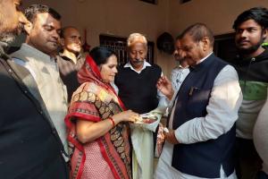 मैनपुरी उपचुनाव: शिवपाल ने दी घर-घर दस्तक, भाजपा के नेताओं और मंत्रियों पर कसा तंज, किया यह बड़ा दावा