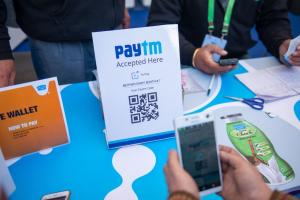 निवेशकों को Paytm के शेयर बेचने की जल्दी नहीं: विश्लेषक 