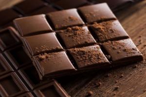 Shocking! चॉकलेट से गई मासूम की जान, जानें कैसे हुई जानलेवा साबित?