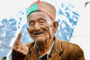दुनिया को अलविदा कह गए आजाद भारत के पहले वोटर श्याम सरन नेगी, 3 दिन पहले डाला था वोट
