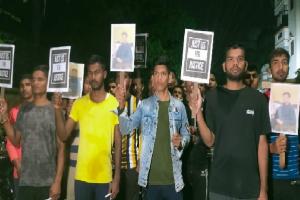 रोनिल हत्याकांड: छात्र-छात्राओं ने परिजनों के साथ निकाला कैंडिल मार्च, हत्यारों को फांसी देने की मांग