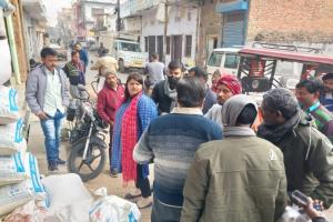 सुल्तानपुर: पालिका प्रशासन ने जब्त किया ट्रक में मिला डेढ़ कुंतल पॉलिथीन  