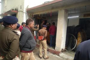बाराबंकी: टीआरडी गोदाम पर सुरक्षा गार्डों को बंधक बनाकर बदमाशों ने की लूटपाट