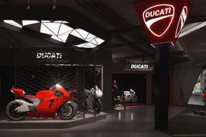 नए साल से Ducati की मोटरसाइकिल खरीदना पड़ेगा महंगा, कंपनी ने बढ़ाई कीमते 