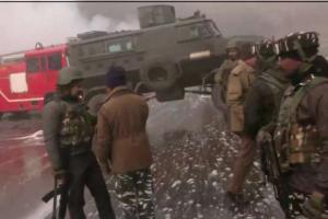 Encounter : जम्मू-कश्मीर में सुरक्षाबलों ने 4 आतंकियों को किया ढेर, ट्रक में छिपकर आए थे दहशतगर्द 