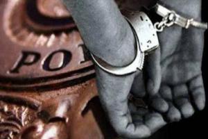 बलरामपुर में रिश्वत लेते लेखपाल गिरफ्तार