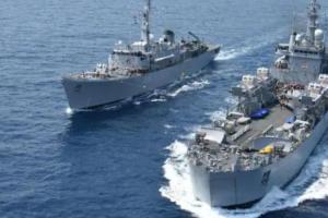 नौसेना और तटरक्षक बल को अत्याधुनिक युद्ध पोतों, हथियारों से किया जा रहा है लैस: राजनाथ