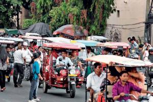 काशीपुर: शहर के ई-रिक्शे बने रास्ते का रोड़ा, दिनों दिन होता जा रहा संख्या में इजाफा