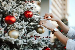 Christmas Special: केवल ईसाइयों तक सीमित नहीं रहा क्रिसमस, धार्मिक और गैर-धार्मिक दोनों पर इसका समान प्रभाव 